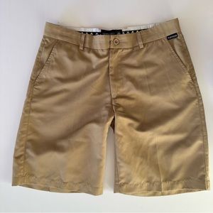 Tattoo Golf Performance Men’s 32 Golf Chino Shorts